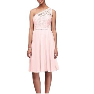 🦋David's Bridal Petal One Shoulder Lace Dress size-10